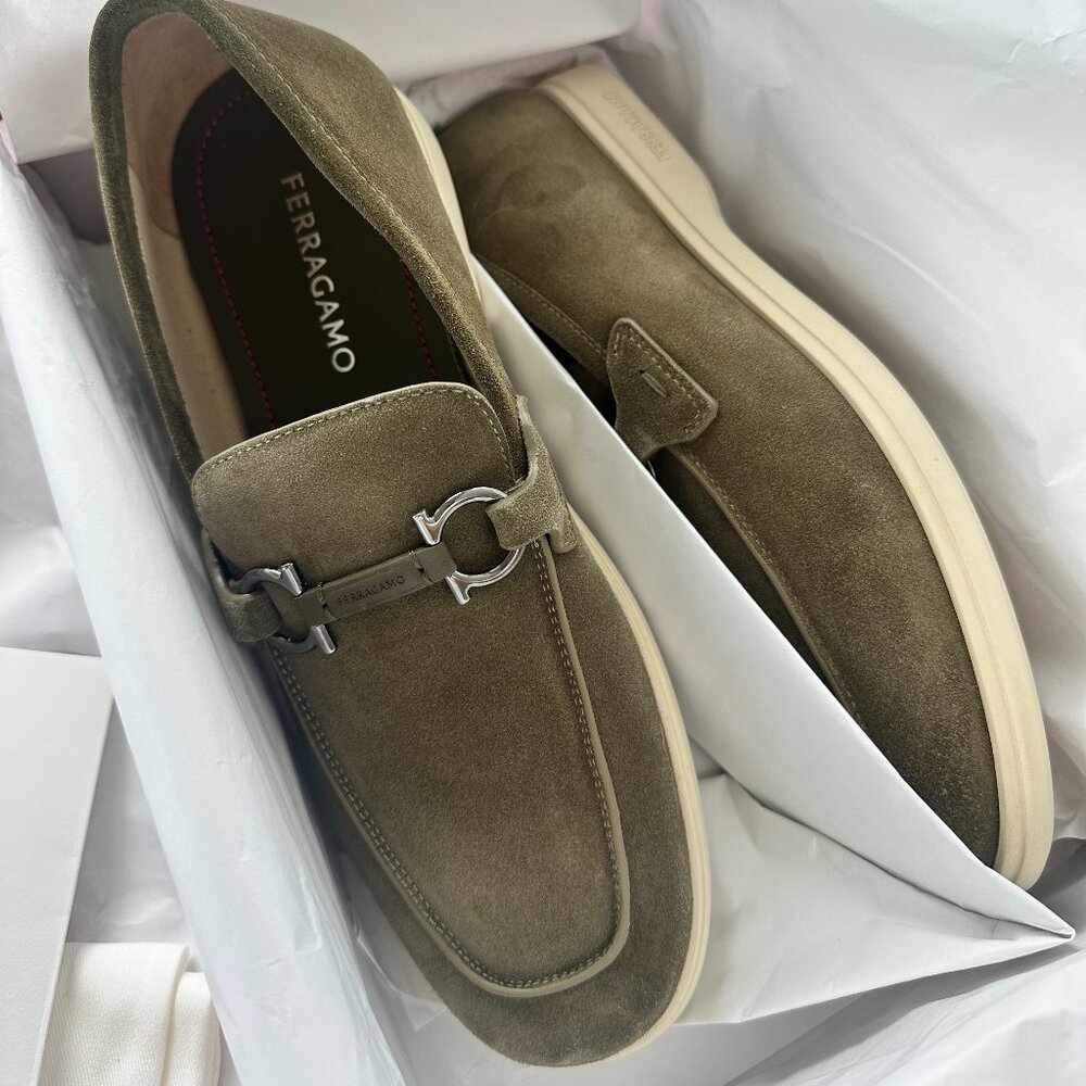 Ferragamo Casual loafer with Gancini ornament Olive Green size 9.5 / 11